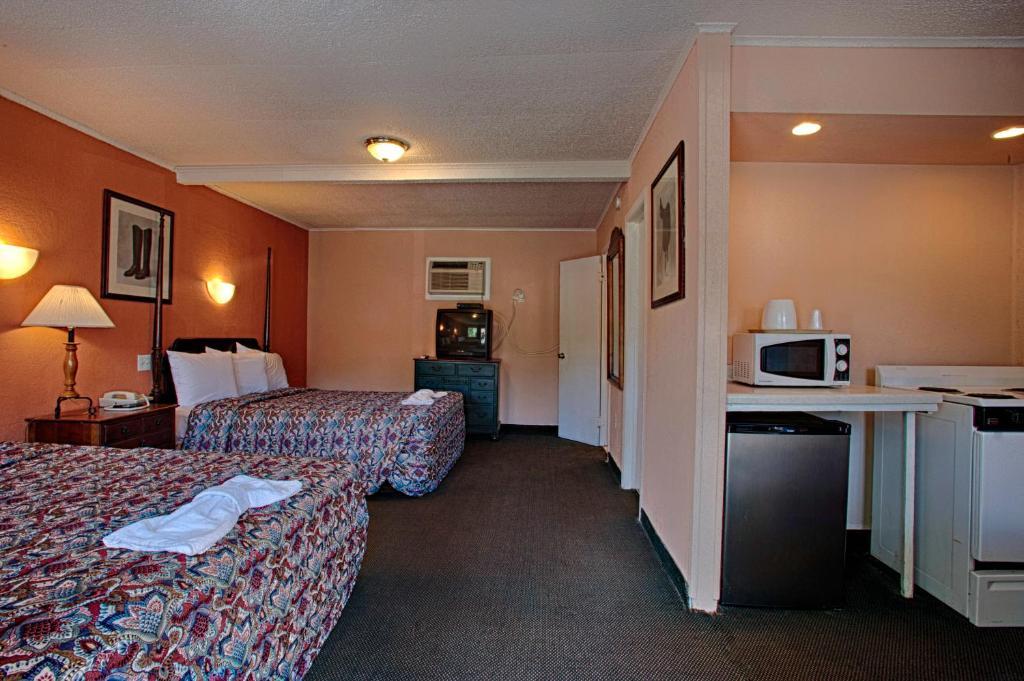Economy Motel Inn And Suites Somers Point Room photo